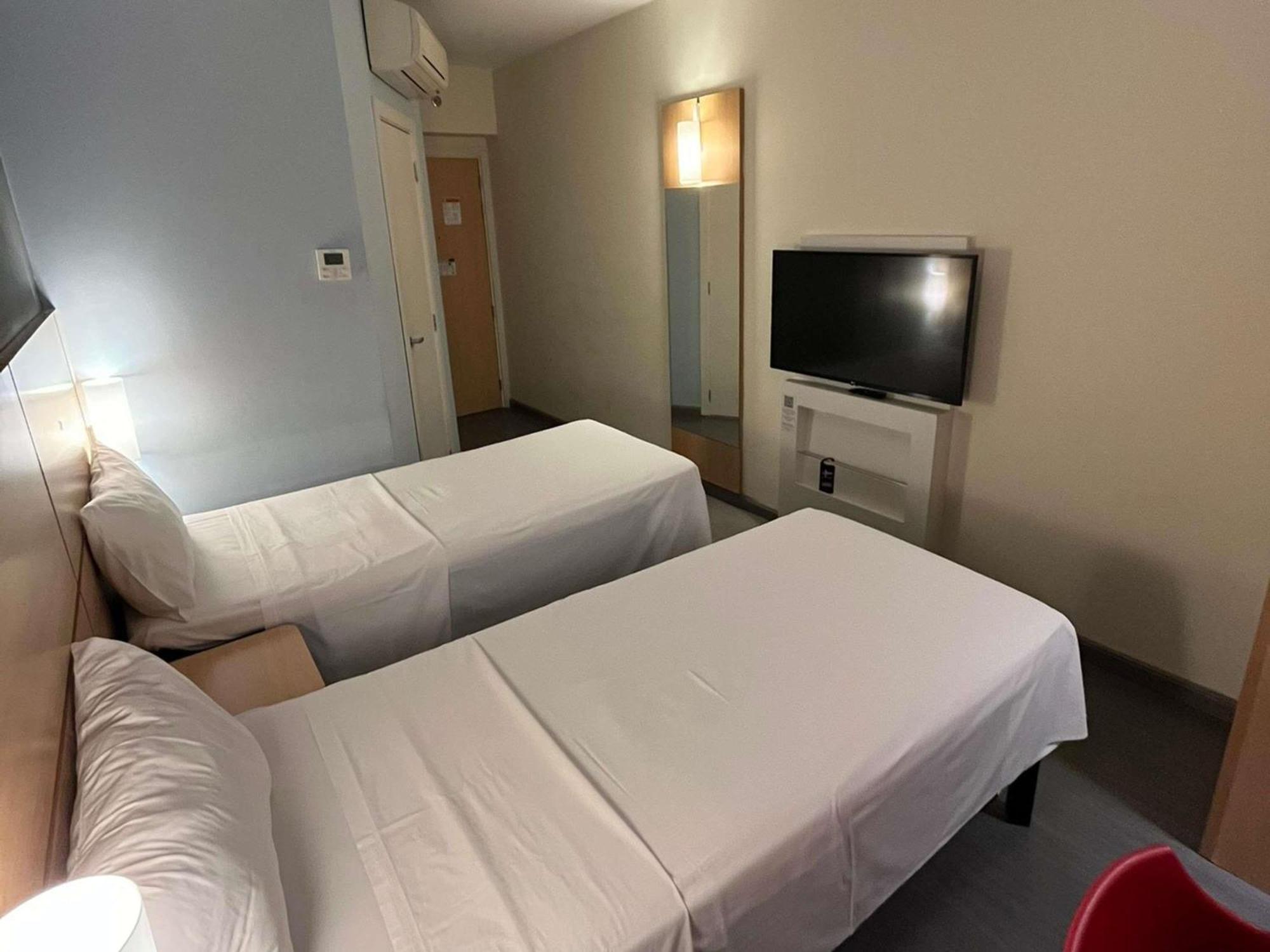 Ibis Catalao Hotell Eksteriør bilde