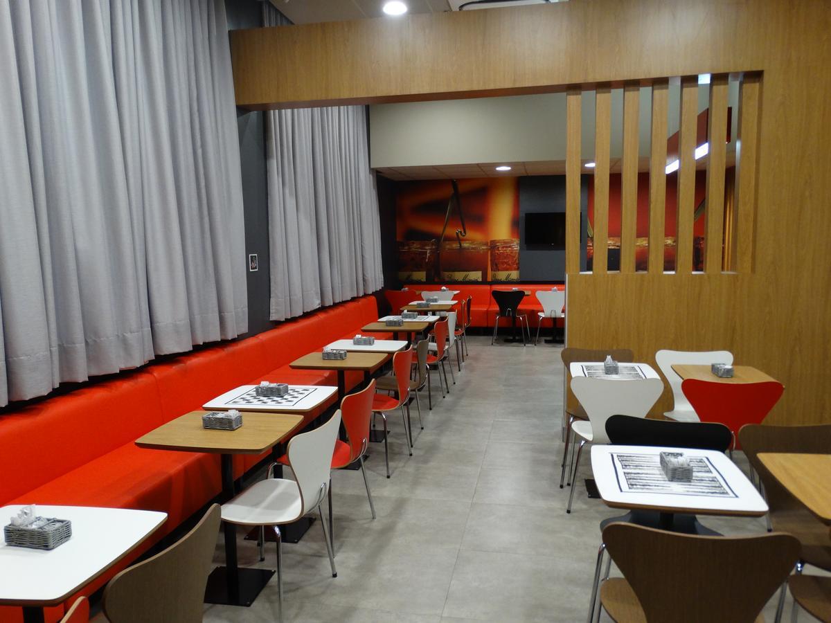 Ibis Catalao Hotell Eksteriør bilde