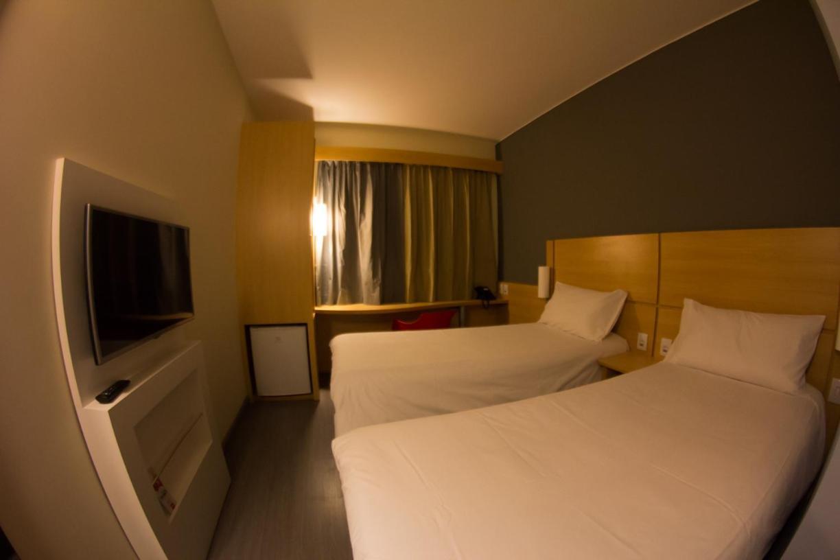Ibis Catalao Hotell Eksteriør bilde
